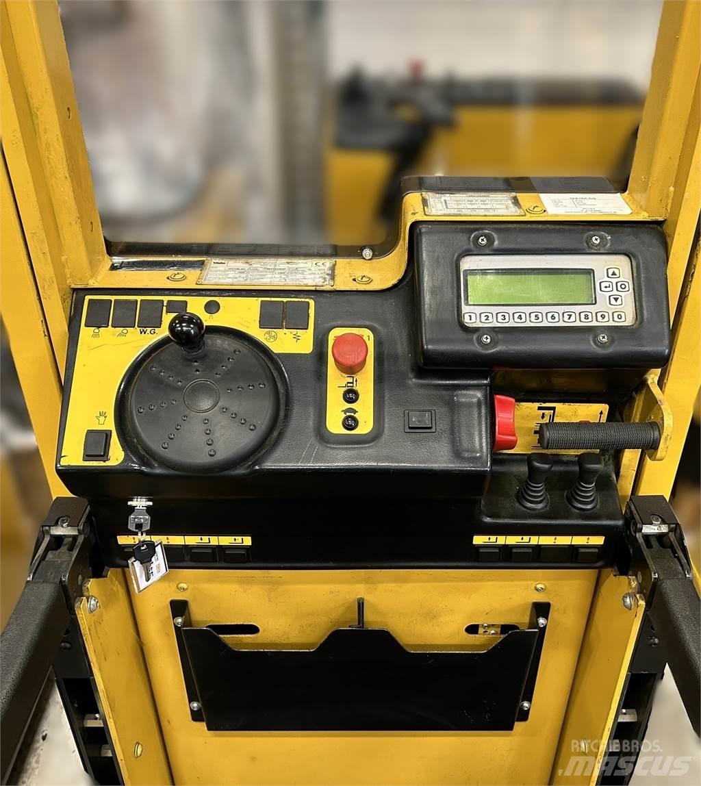 Yale MO10E-SL Orderpicker voor middelhoog niveau
