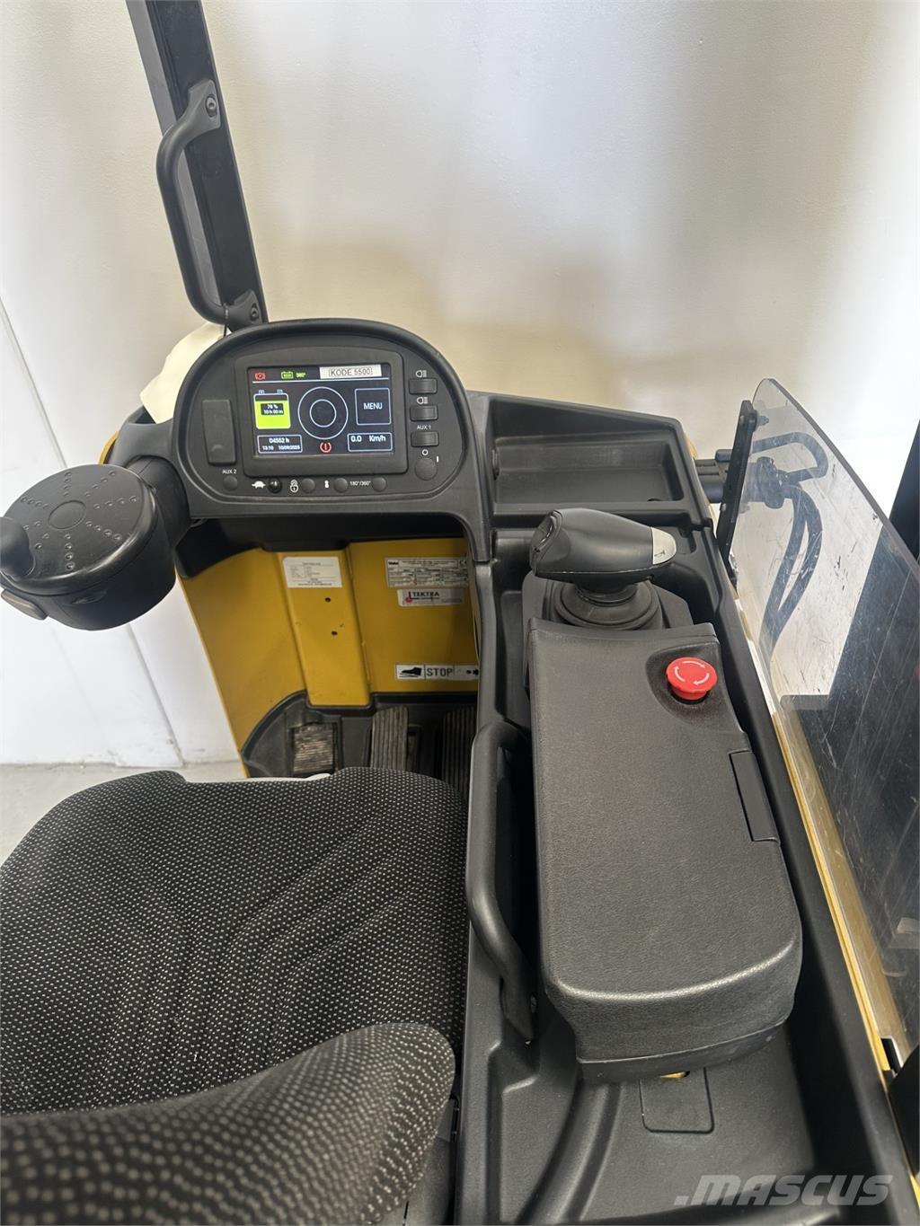 Yale MR14 Reachtruck voor hoog niveau