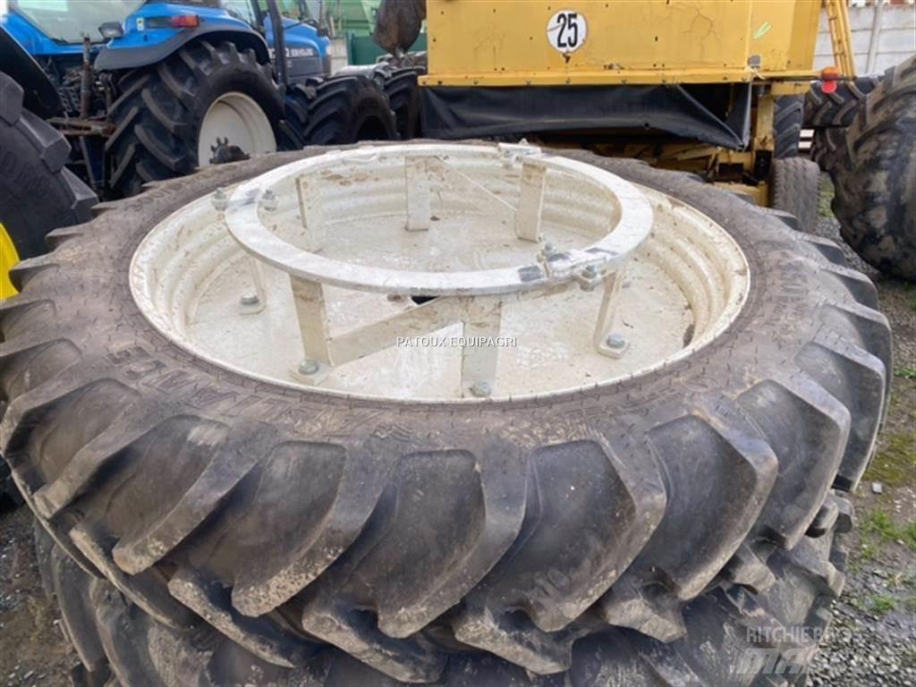 Alliance 300/95R46 Banden, wielen en velgen
