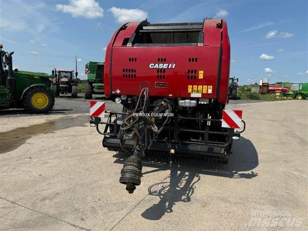 Case IH RB465 Ronde-balenpersen