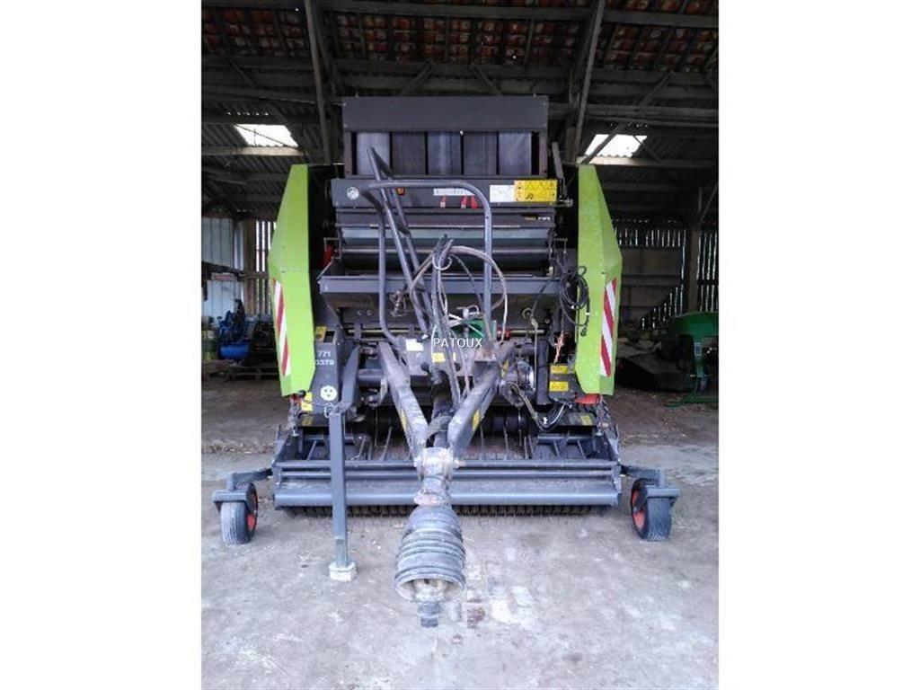 CLAAS VARIANT 370 Ronde-balenpersen