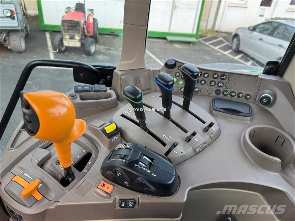 John Deere 6100M Tractoren