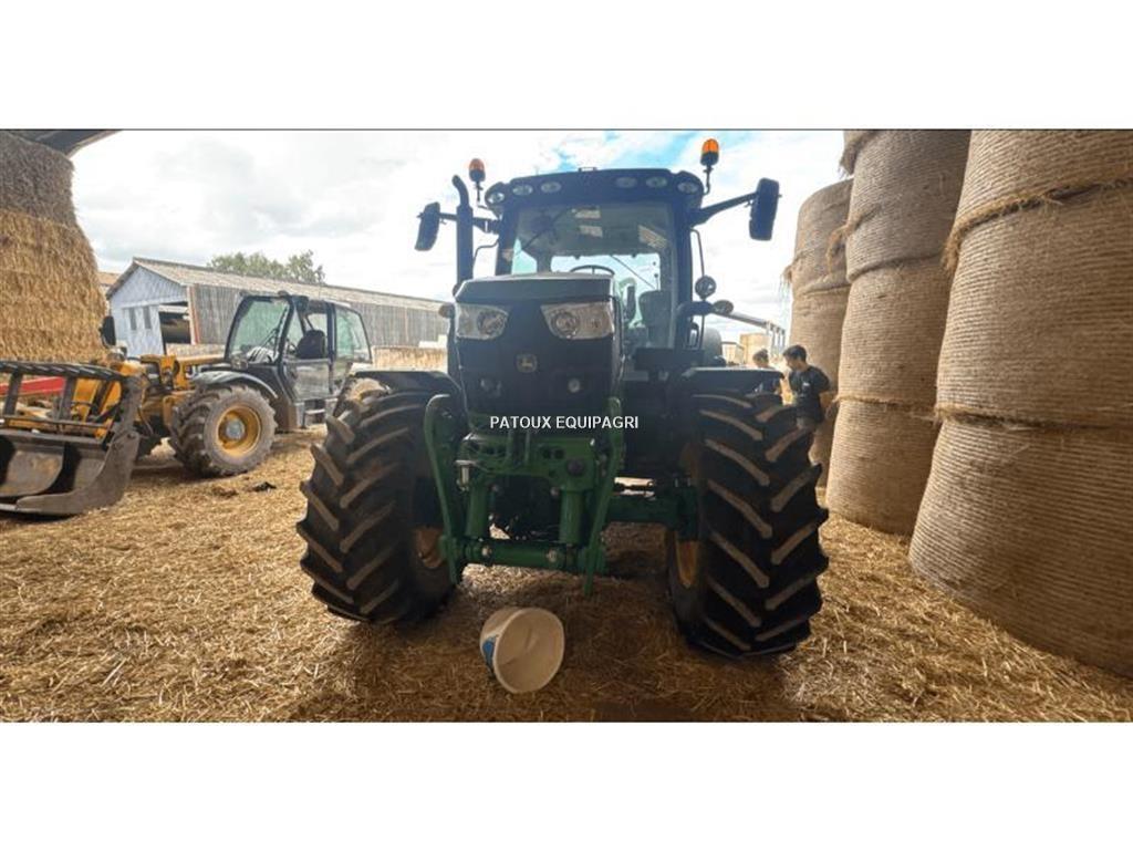 John Deere 6130R Tractoren