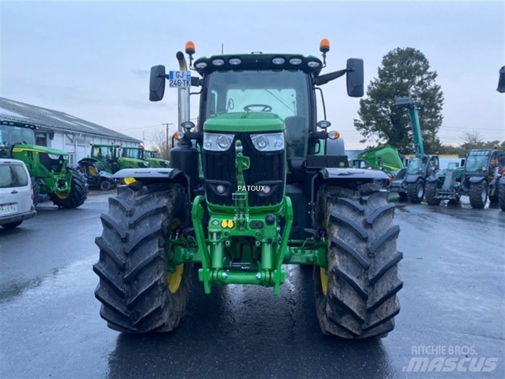 John Deere 6R215 Tractoren
