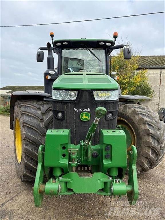 John Deere 8370 R Tractoren