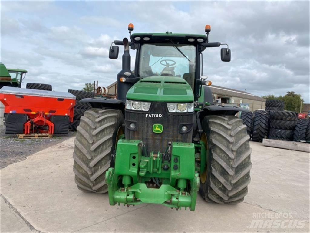 John Deere 8370R Tractoren
