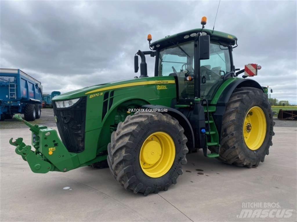 John Deere 8370R Tractoren
