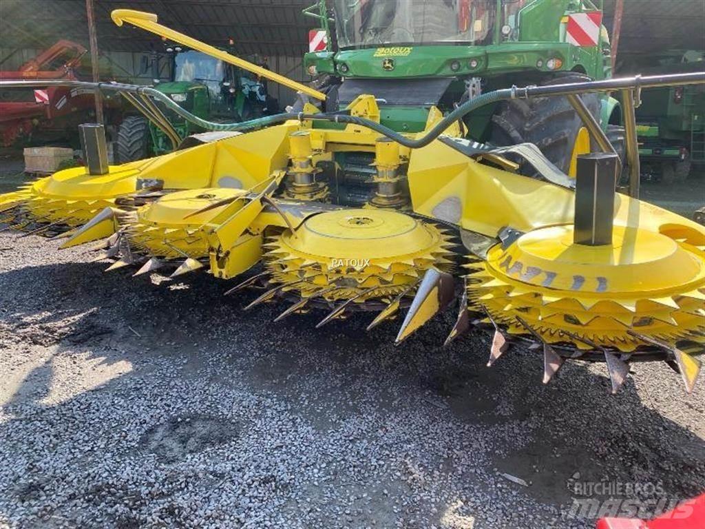 John Deere 8400 Getrokken veldhakselaar
