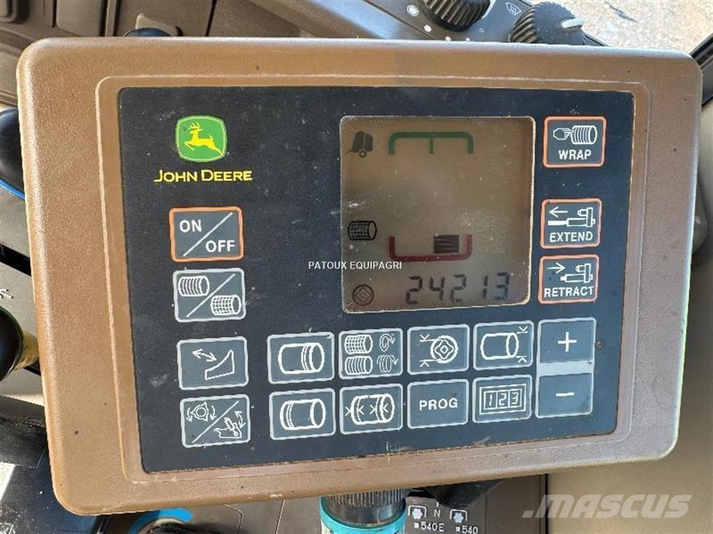 John Deere 864 Ronde-balenpersen
