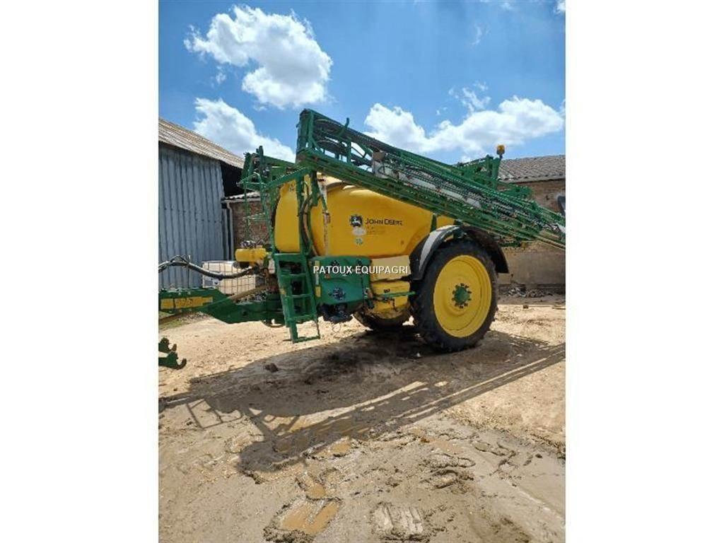 John Deere M740i Getrokken spuitmachines