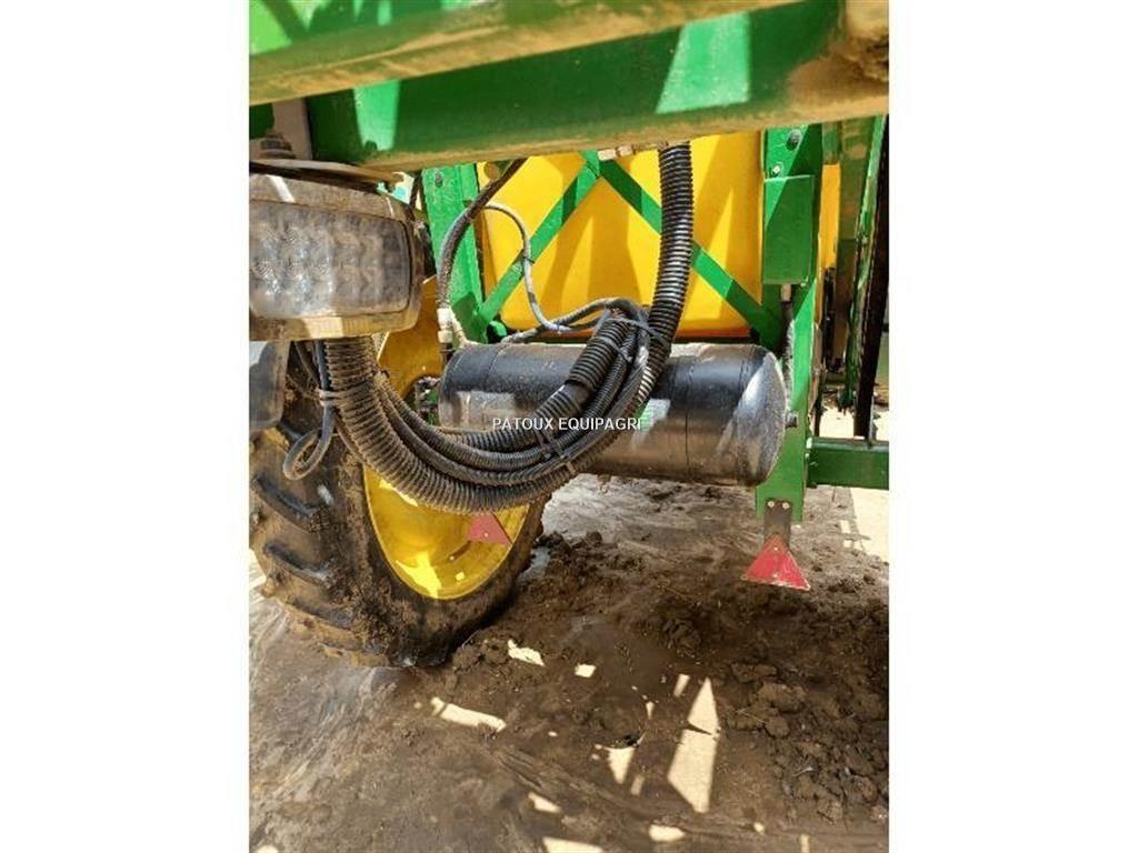 John Deere M740i Getrokken spuitmachines