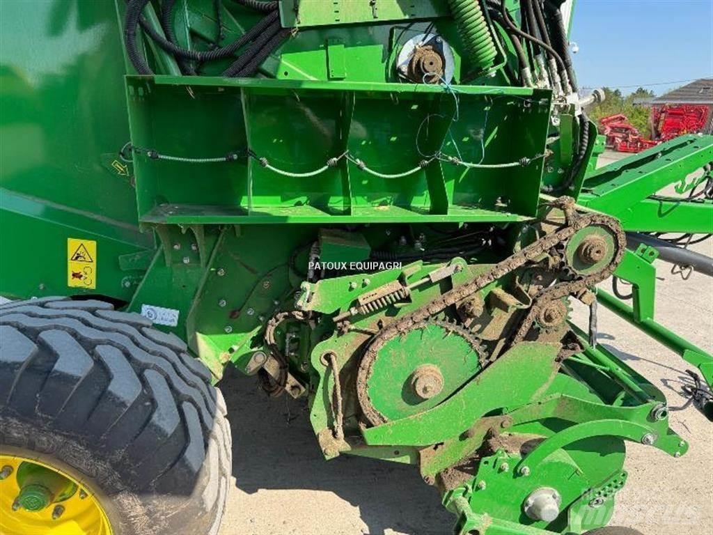 John Deere V461M Ronde-balenpersen