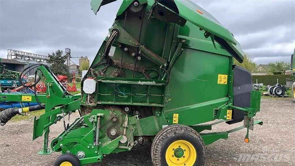 John Deere V461M Ronde-balenpersen