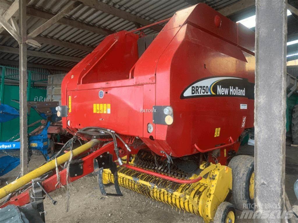 New Holland BR750 Ronde-balenpersen