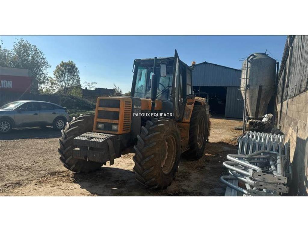 Renault 133-14 T Tractoren