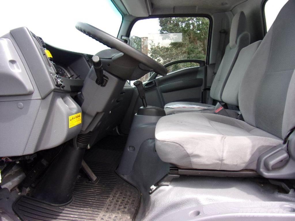 Isuzu NPR HD Bakwagens met gesloten opbouw