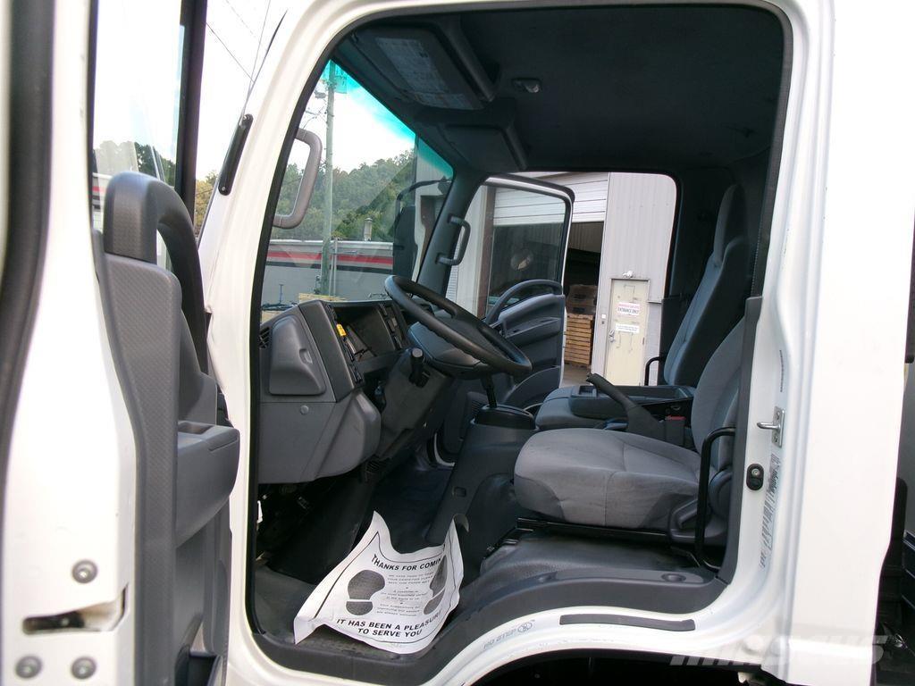 Isuzu NPRHD Bakwagens met gesloten opbouw