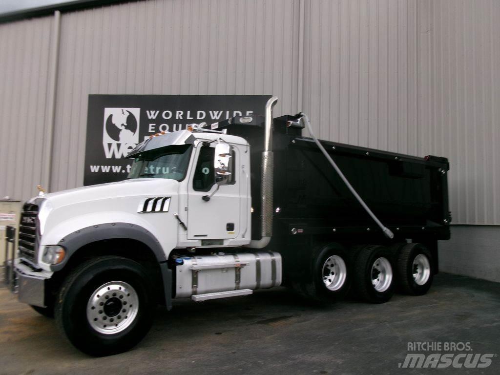 Mack GR64FR Kipper