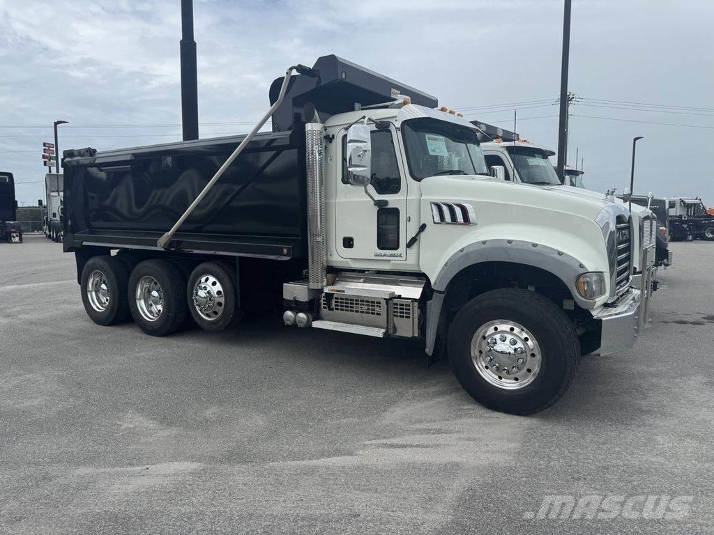 Mack Granite Kipper