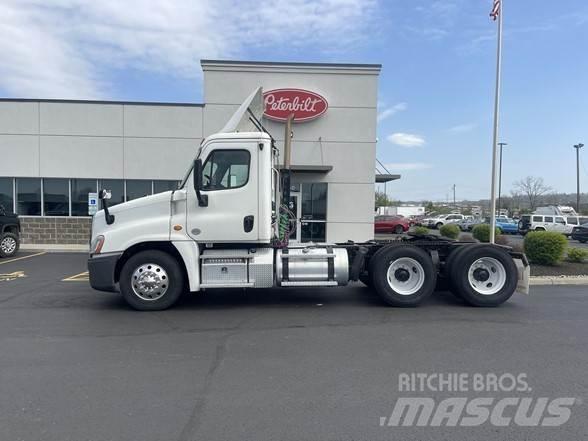 Freightliner CASCADIA 116 Trekkers
