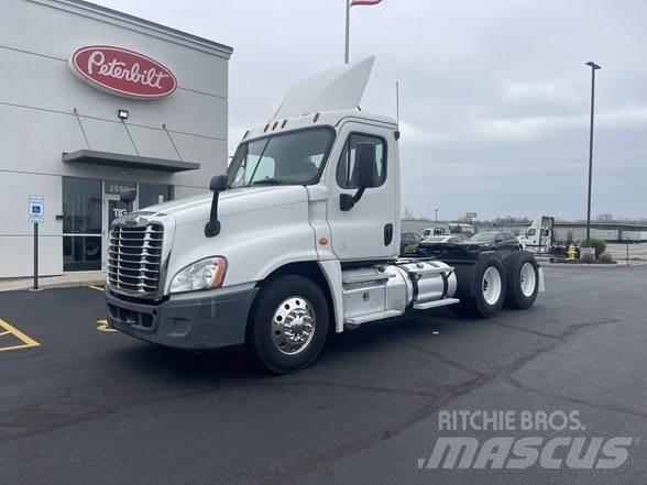 Freightliner CASCADIA 116 Trekkers