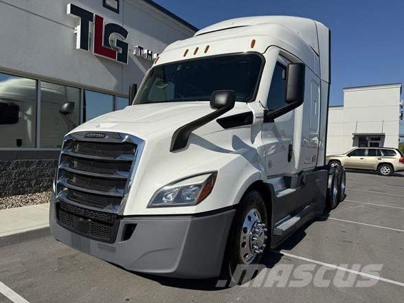 Freightliner CASCADIA 116 Trekkers