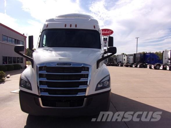Freightliner CASCADIA 116 Trekkers