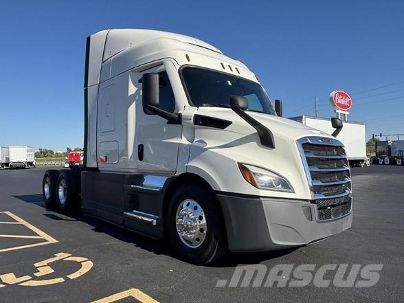 Freightliner CASCADIA 116 Trekkers