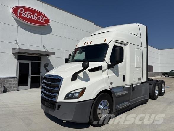 Freightliner CASCADIA 116 Trekkers