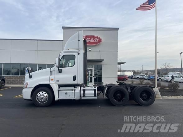Freightliner CASCADIA 125 Trekkers