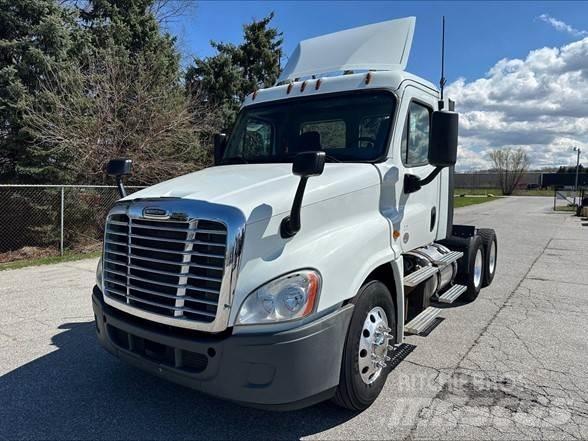 Freightliner CASCADIA 125 Trekkers