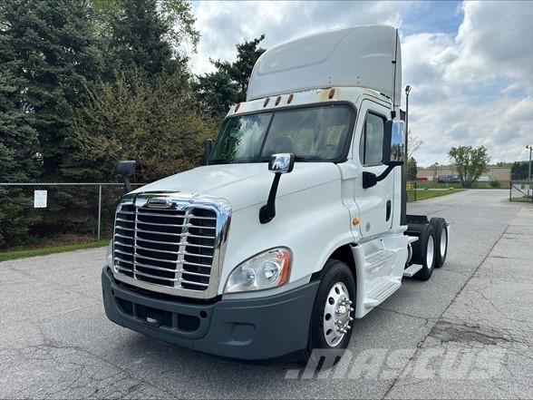 Freightliner CASCADIA 125 Trekkers