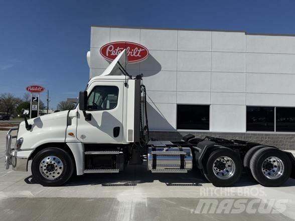 Freightliner CASCADIA 125 Trekkers