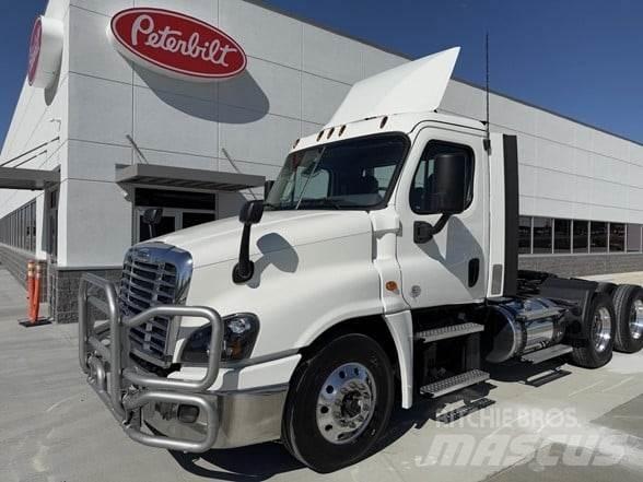 Freightliner CASCADIA 125 Trekkers