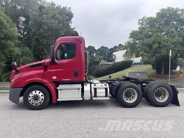 Freightliner CASCADIA 126 Trekkers