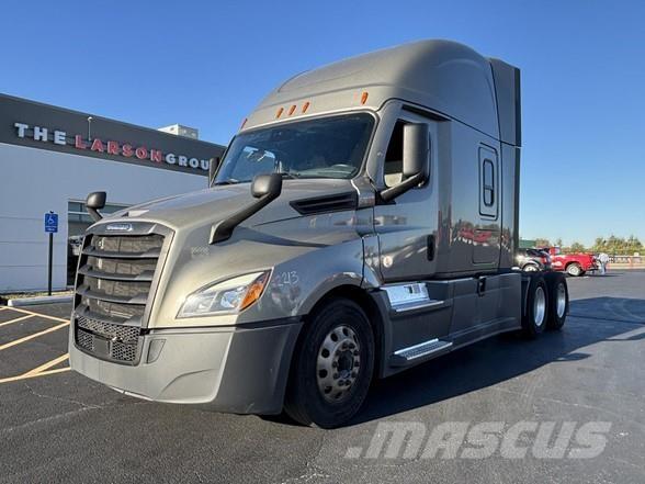 Freightliner CASCADIA 126 Trekkers