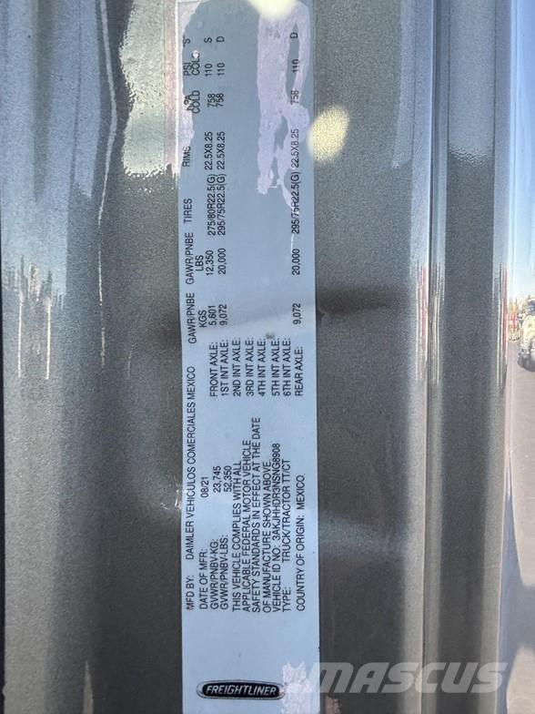 Freightliner CASCADIA 126 Trekkers