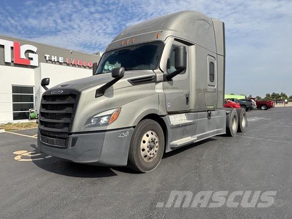 Freightliner CASCADIA 126 Trekkers