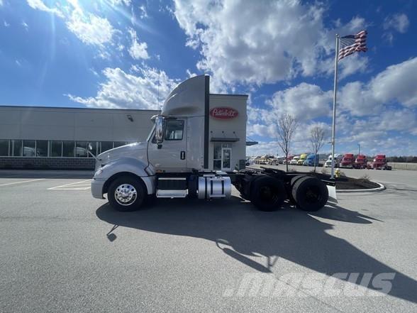 International PROSTAR Trekkers