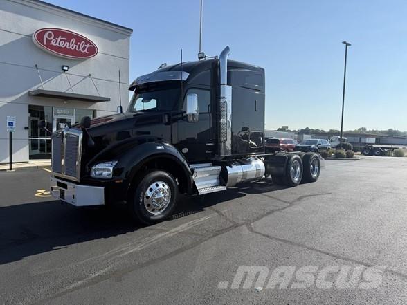 Kenworth T880 Trekkers