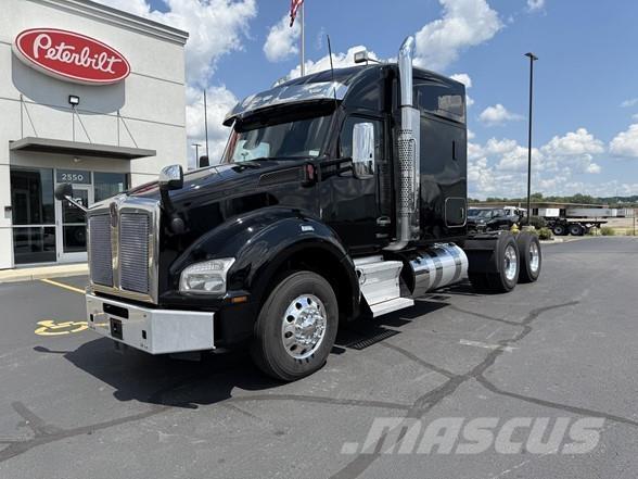 Kenworth T880 Trekkers