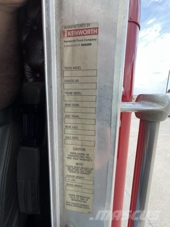 Kenworth W900B Trekkers