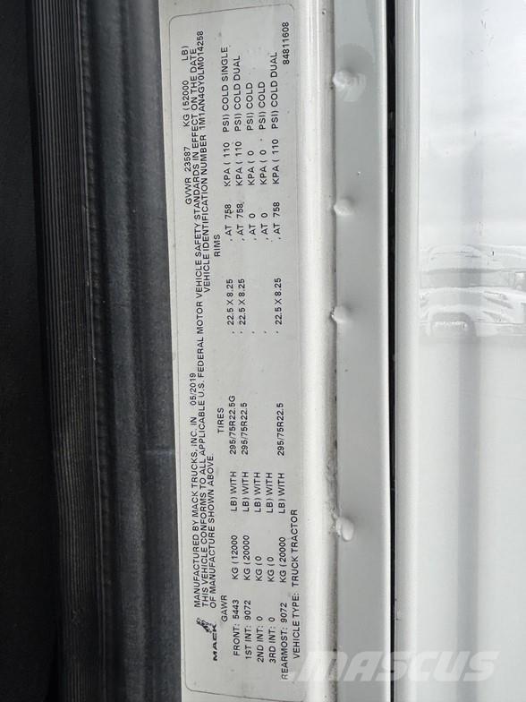 Mack ANTHEM 64T Trekkers