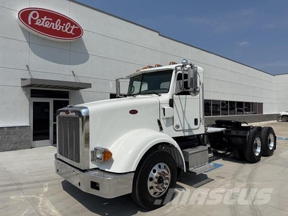 Peterbilt 367 Trekkers
