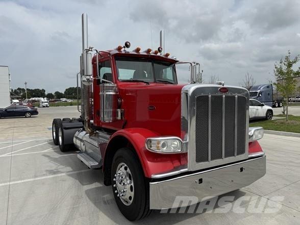 Peterbilt 389 Trekkers