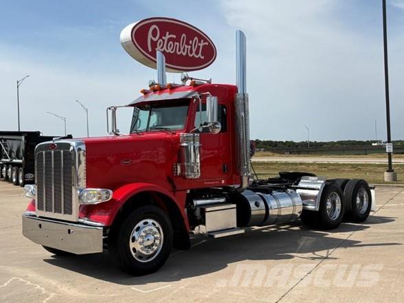 Peterbilt 389 Trekkers