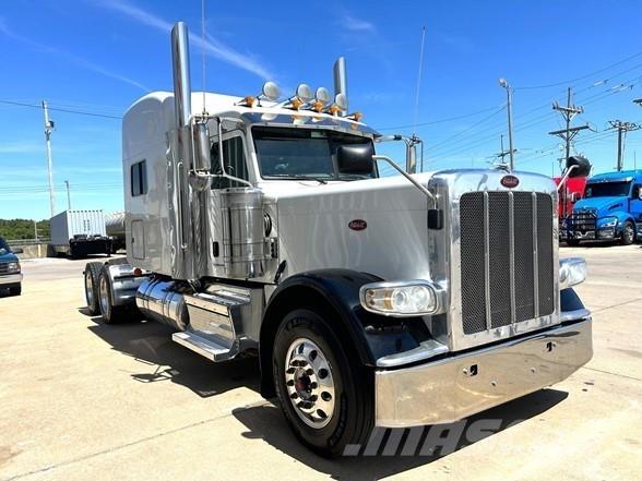 Peterbilt 389 Trekkers