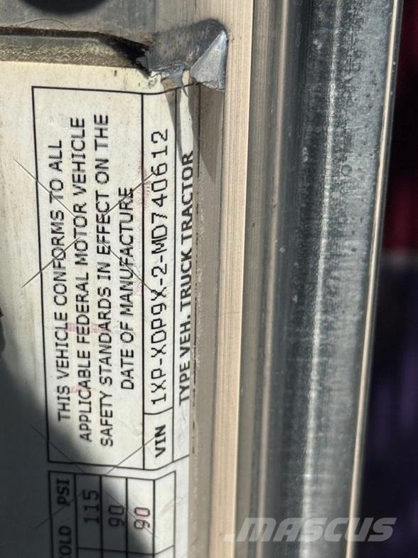 Peterbilt 389 Trekkers