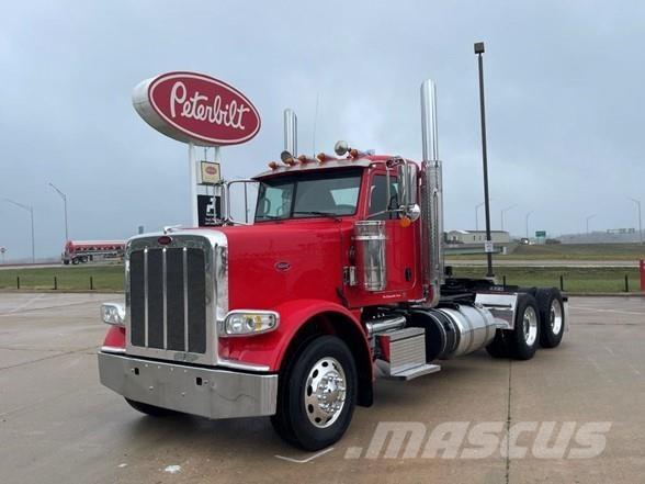 Peterbilt 389 Trekkers