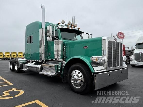 Peterbilt 389 Trekkers